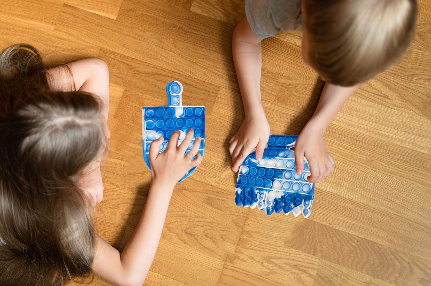 The Dreidel Company Menorah & Dreidel Set Poppit, Pop Fidget Toy Dreidel Menorah Popper Set (Blue & White, Single Set) - Image 8